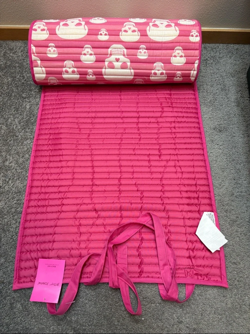 NWT Betsey Johnson Pink Skull Quilted Beach / Pool Mat with Pillow & Carry Strap